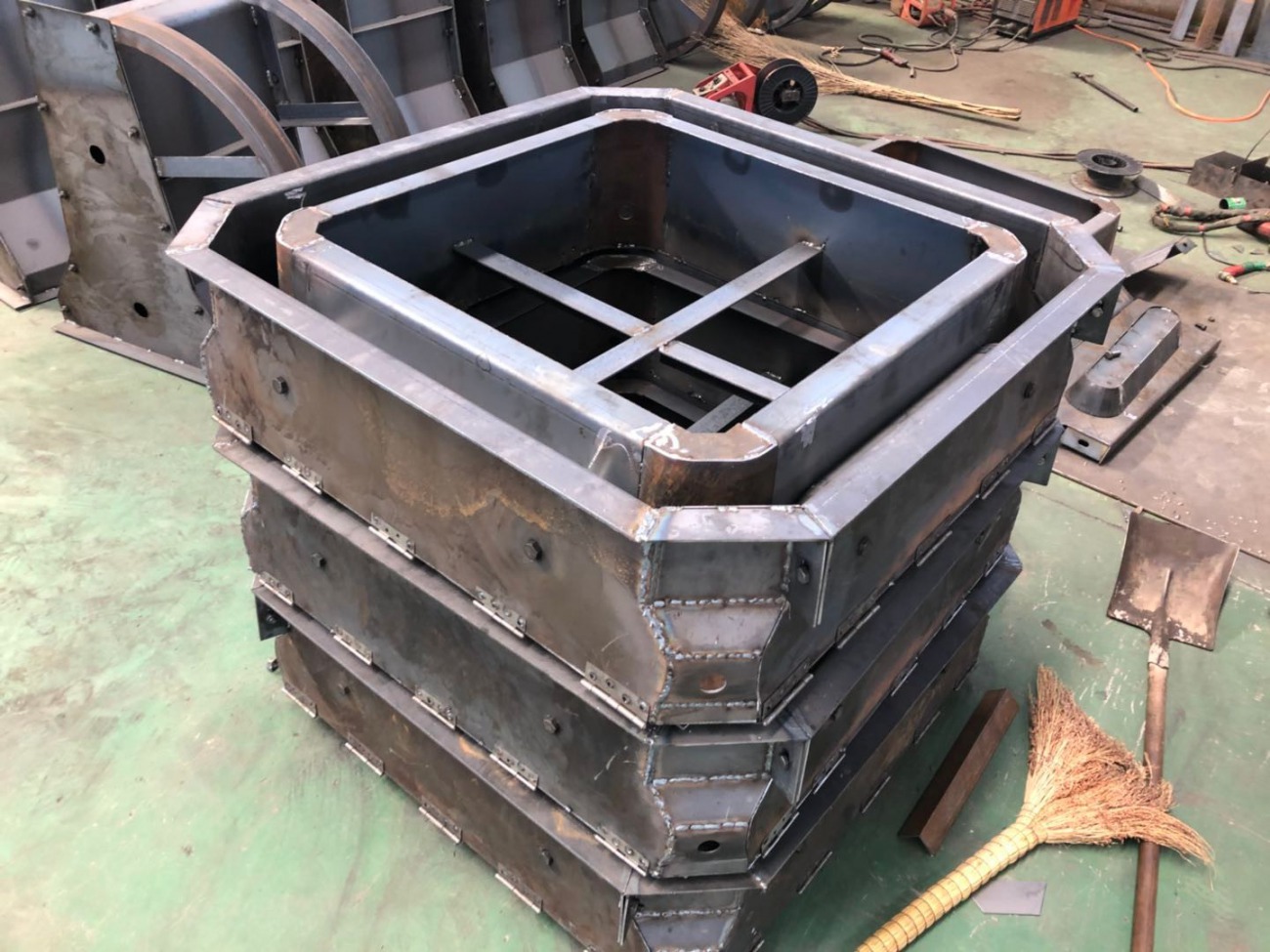 1610345196554309.jpg 框格護坡模具